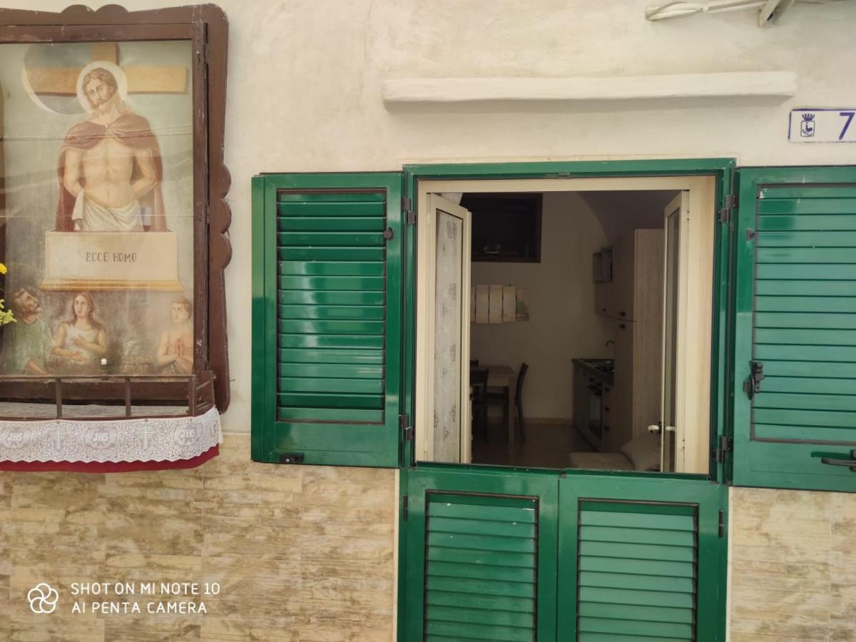 Ecce Homo Apartment Gallipoli Bagian luar foto